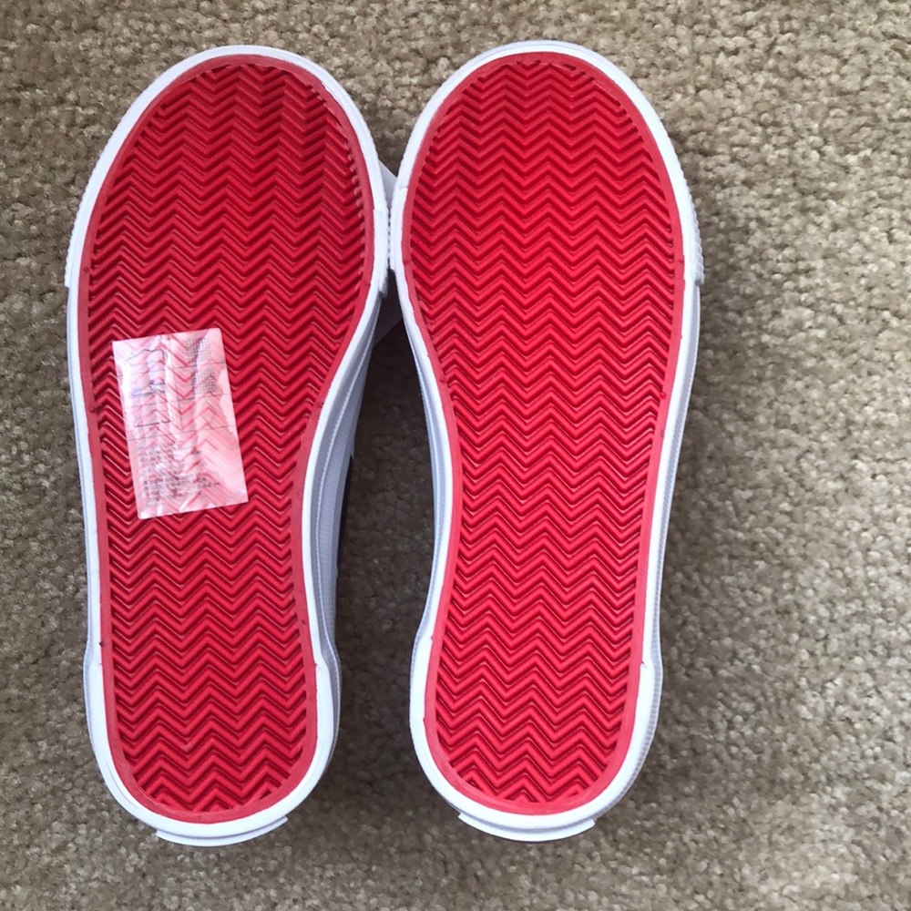 NWT Mickey Mouse sneakers - Picture 5 of 5